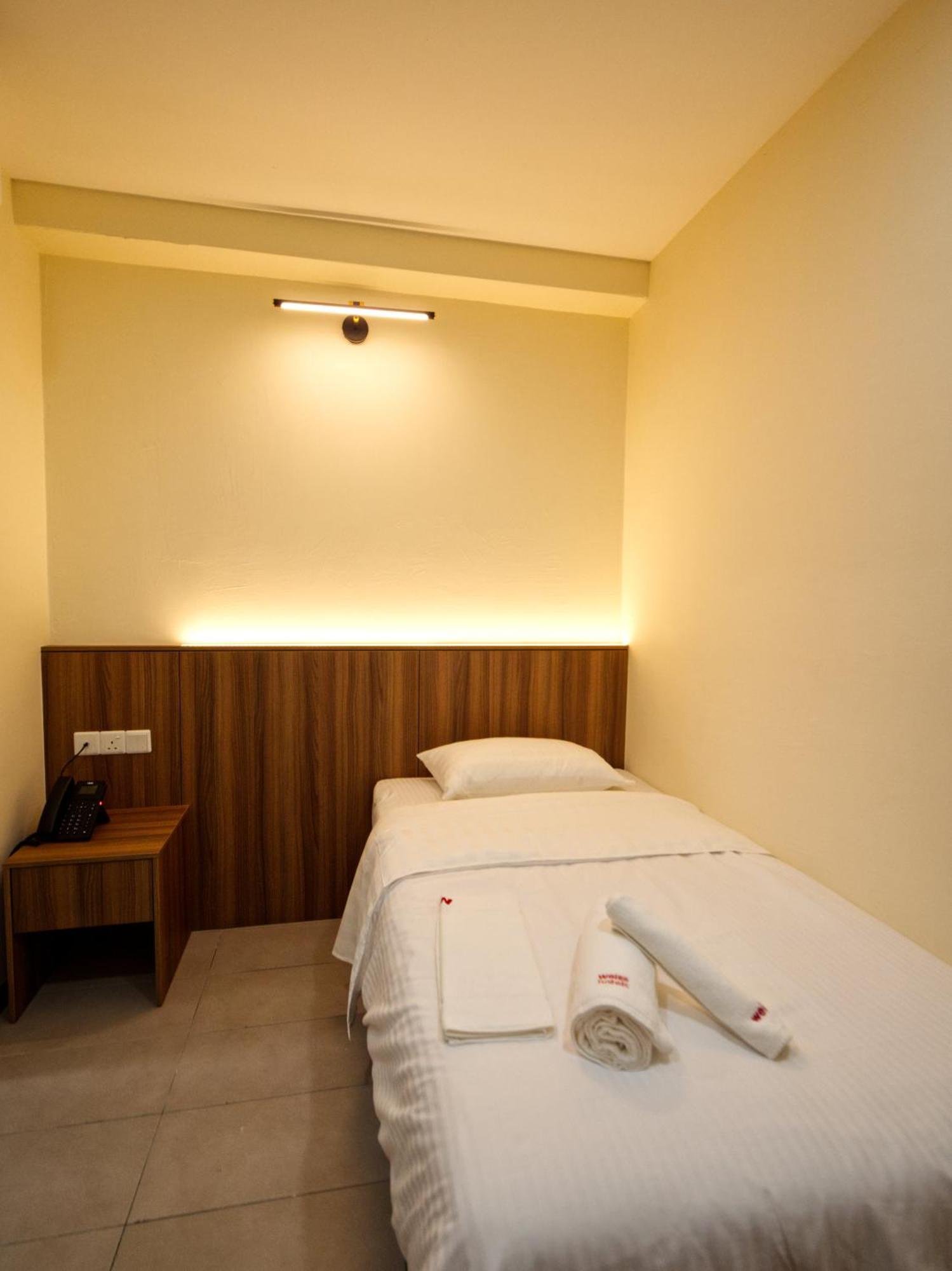 Weiss Hotels Kepong Baru Kampong Jawa Tengah Bagian luar foto